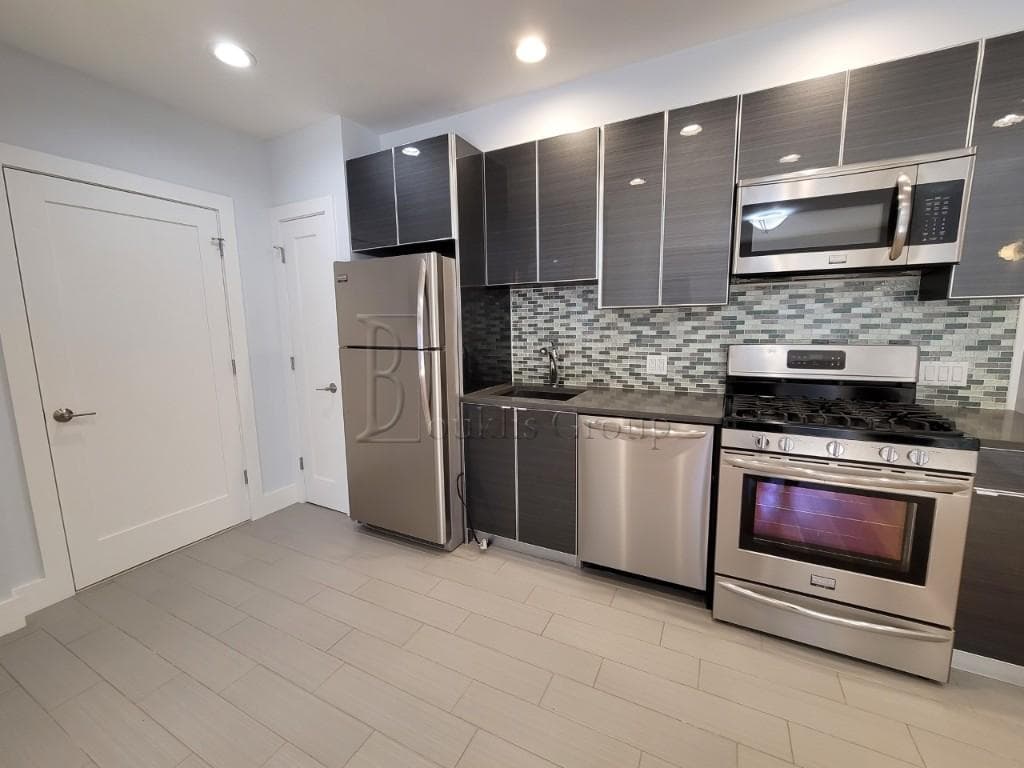 Astoria apartment living room